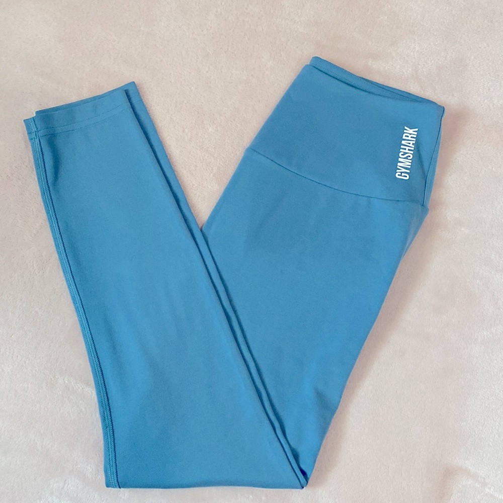 Gymshark leggings. 7/8 length. High waisted. Comfortable and very flattering.